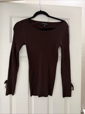 41 Hawthorn Brown Ribbed Long-Sleeve Top with Cuff Ties